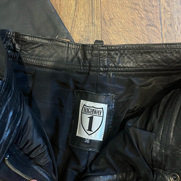 EXELL by Louis leather pants - Picture 2 of 4